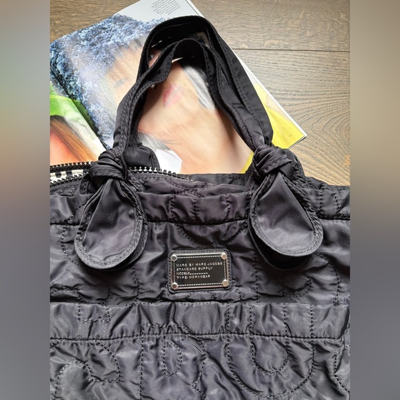 Marc By Marc Jacobs Eliza Nylon Travel Crossbody Tote Bag In Black - Picture 4 of 16